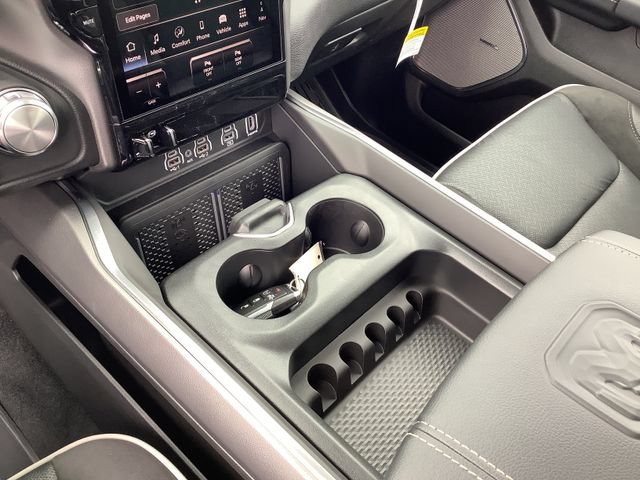 New 2026 RAM 1500 Laramie AWD/4WD image 18