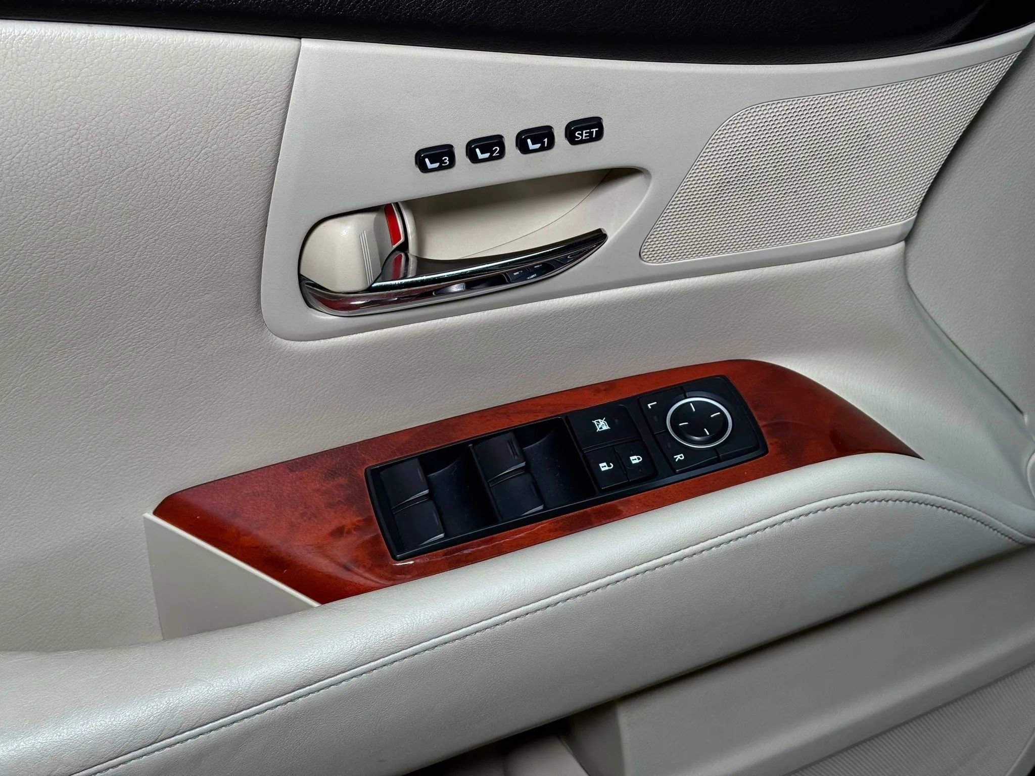 Used 2012 Lexus RX 350 RX 350 Sport Utility 4D image 21