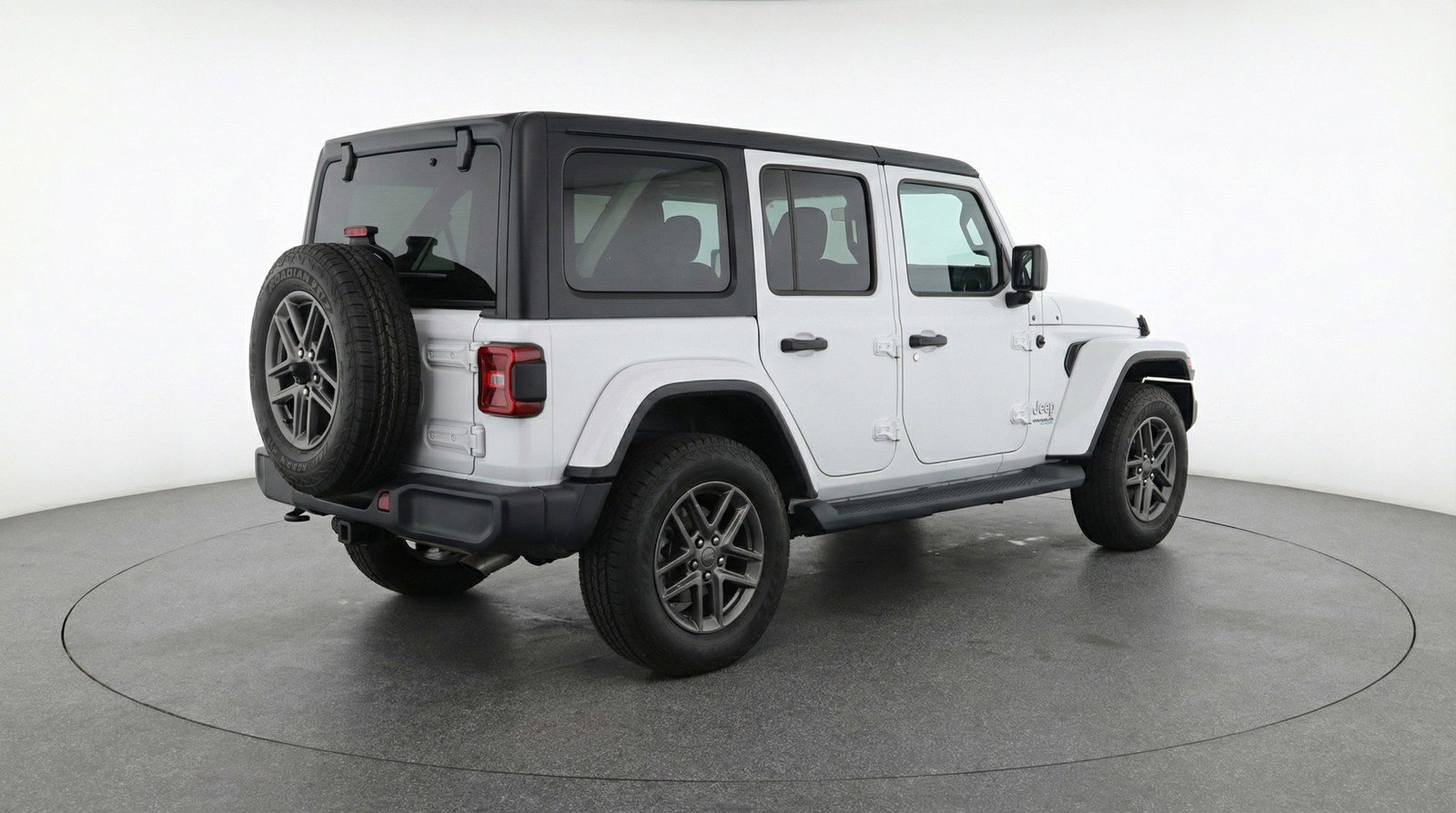 Used 2025 Jeep Wrangler Sport S image 9