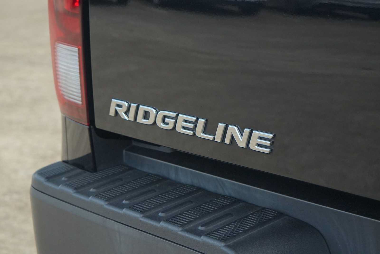 Used 2023 Honda Ridgeline Sport image 7