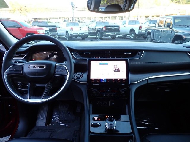 Certified 2024 Jeep Grand Cherokee Limited image 16