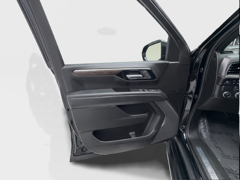 Used 2025 Chevrolet Tahoe LT RWD image 29