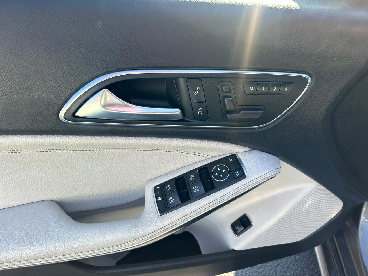Used 2014 Mercedes-Benz CLA 250 image 12