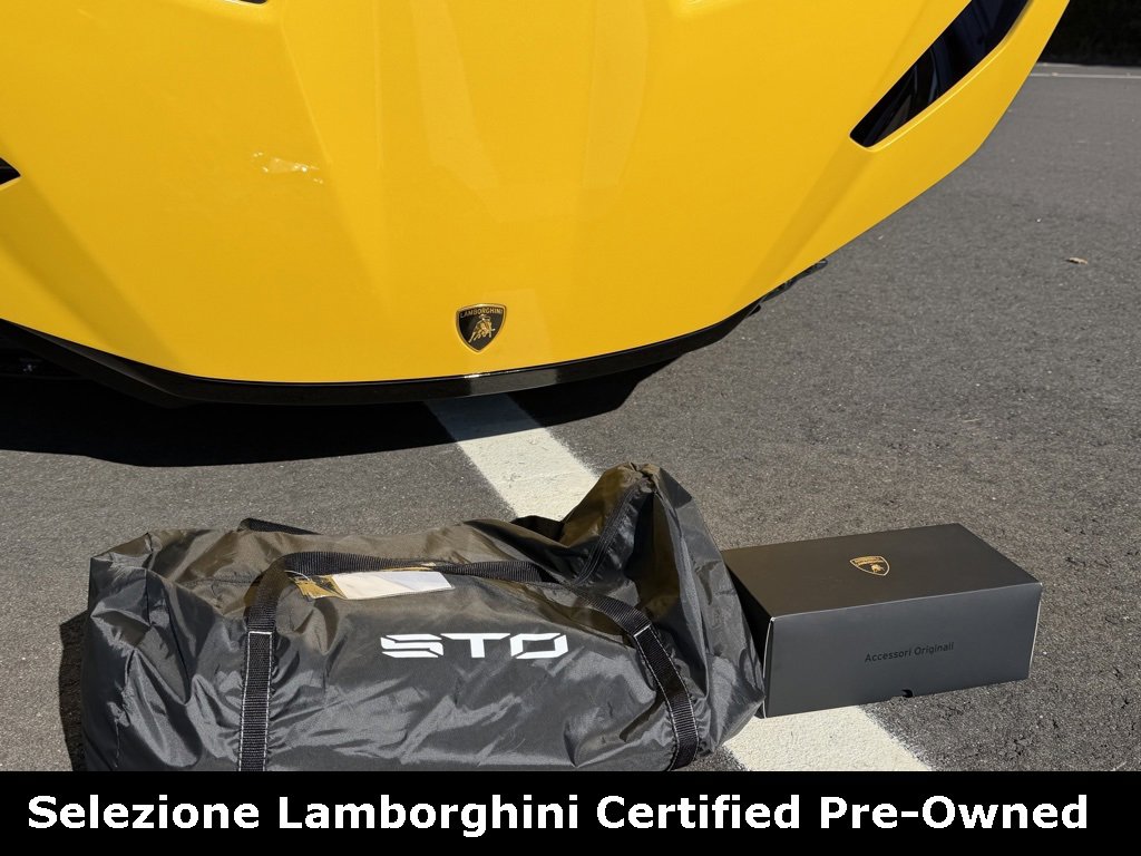 Used 2023 Lamborghini Huracan STO image 23