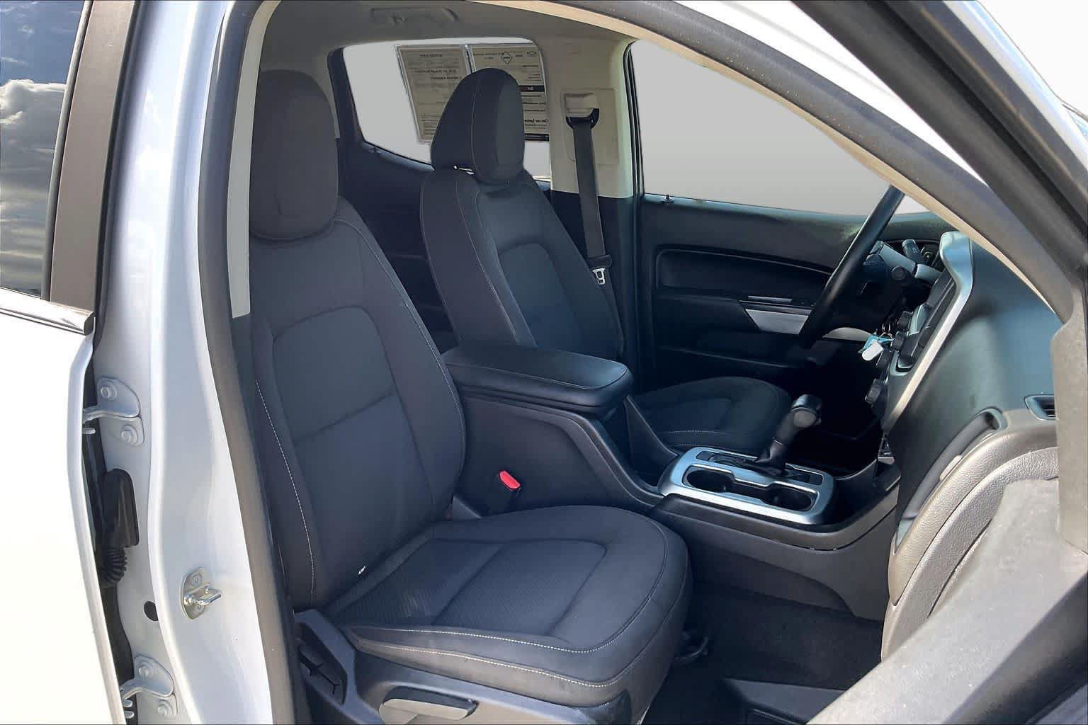 Used 2018 Chevrolet Colorado LT w/ LT Convenience Package AWD/4WD image 9