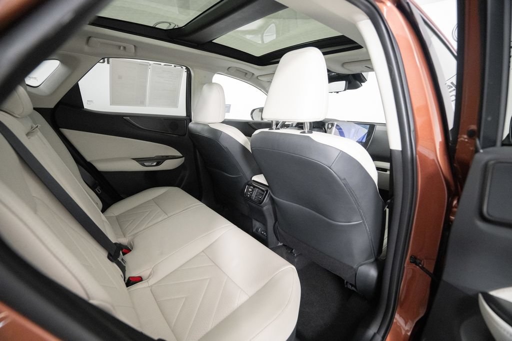 Certified 2025 Lexus NX 350h AWD w/ Accessory Package (K3) image 18