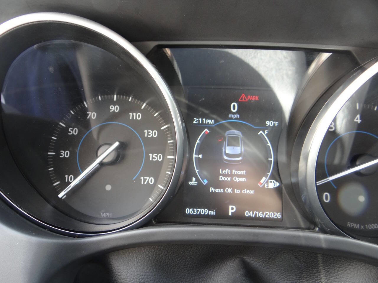 Used 2017 Jaguar F-PACE Premium AWD/4WD image 18