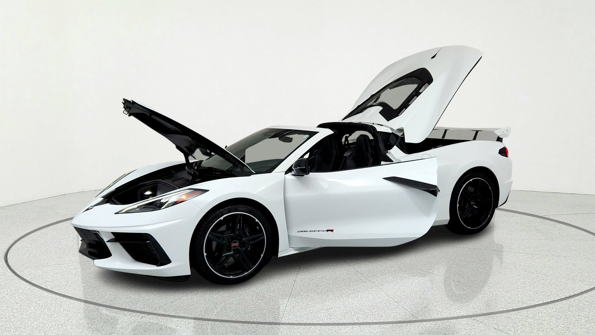 Certified 2024 Chevrolet Corvette Stingray Preferred Cpe RWD image 9