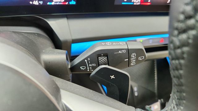 Used 2025 BMW X3 xDrive30i w/ Premium Package image 43