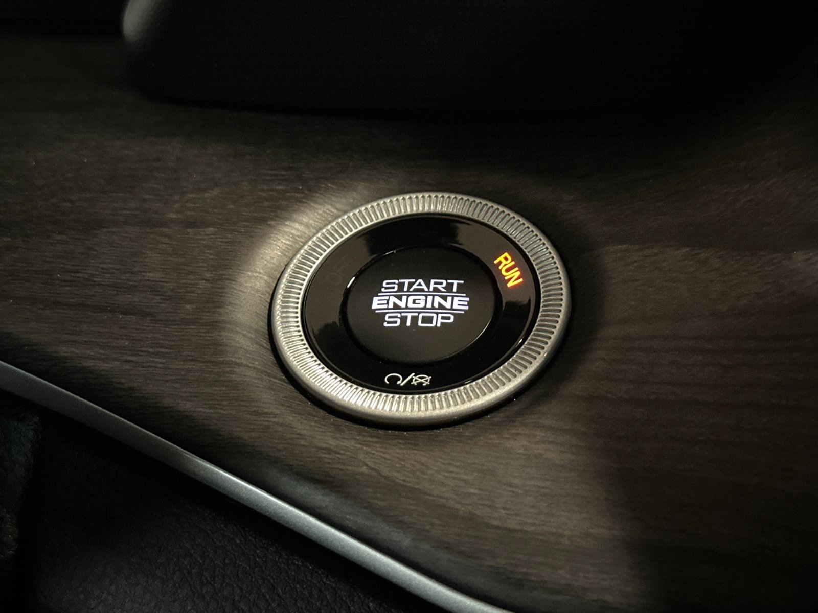 New 2025 Jeep Grand Cherokee L Limited w/ Black Appearance Package image 23