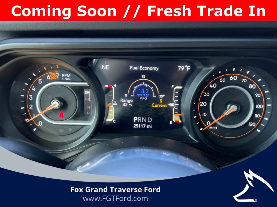 Used 2025 Jeep Wrangler Unlimited Sahara AWD/4WD image 15
