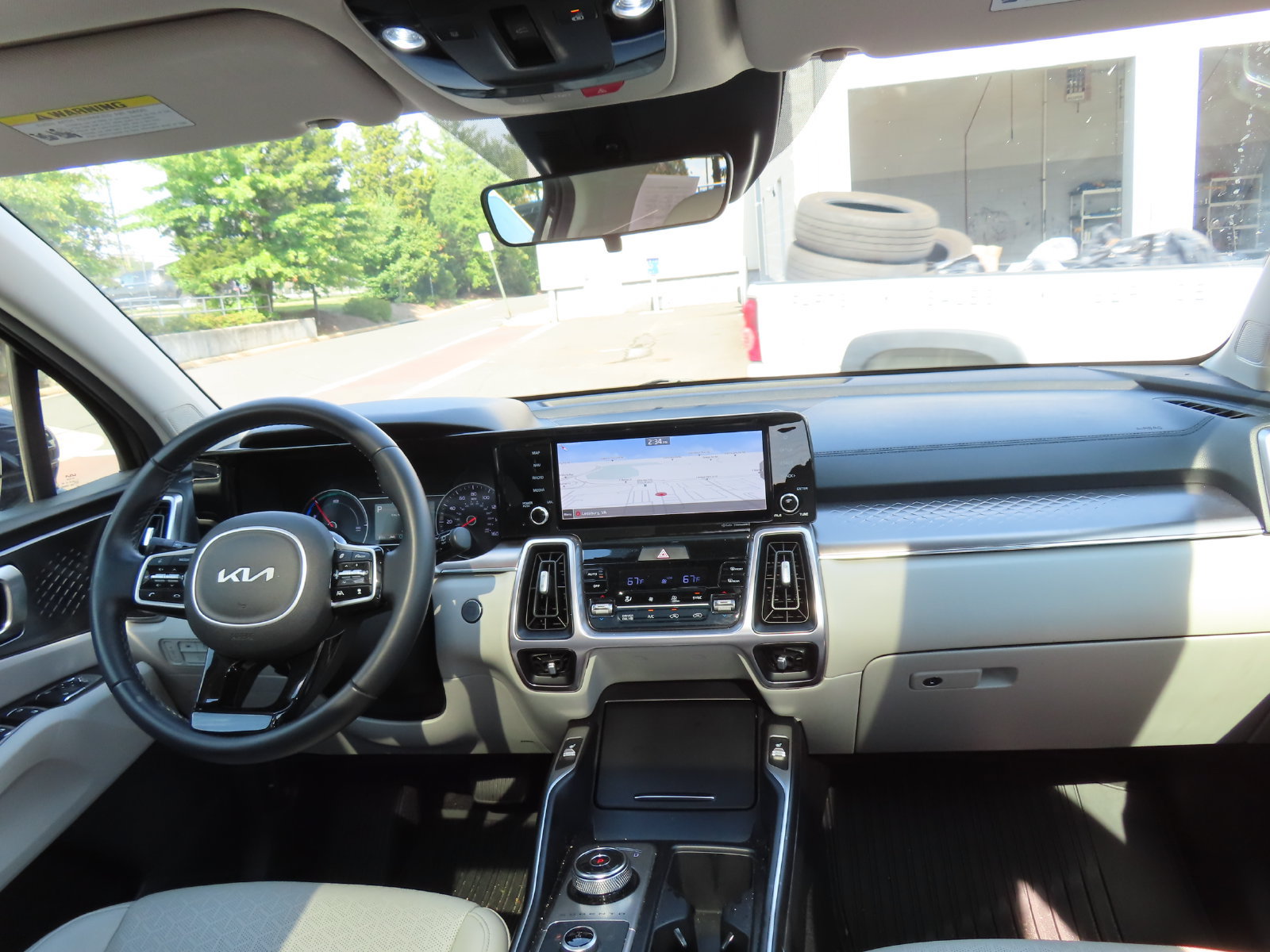 Used 2022 Kia Sorento EX w/ Panoramic Sunroof Package AWD/4WD image 15