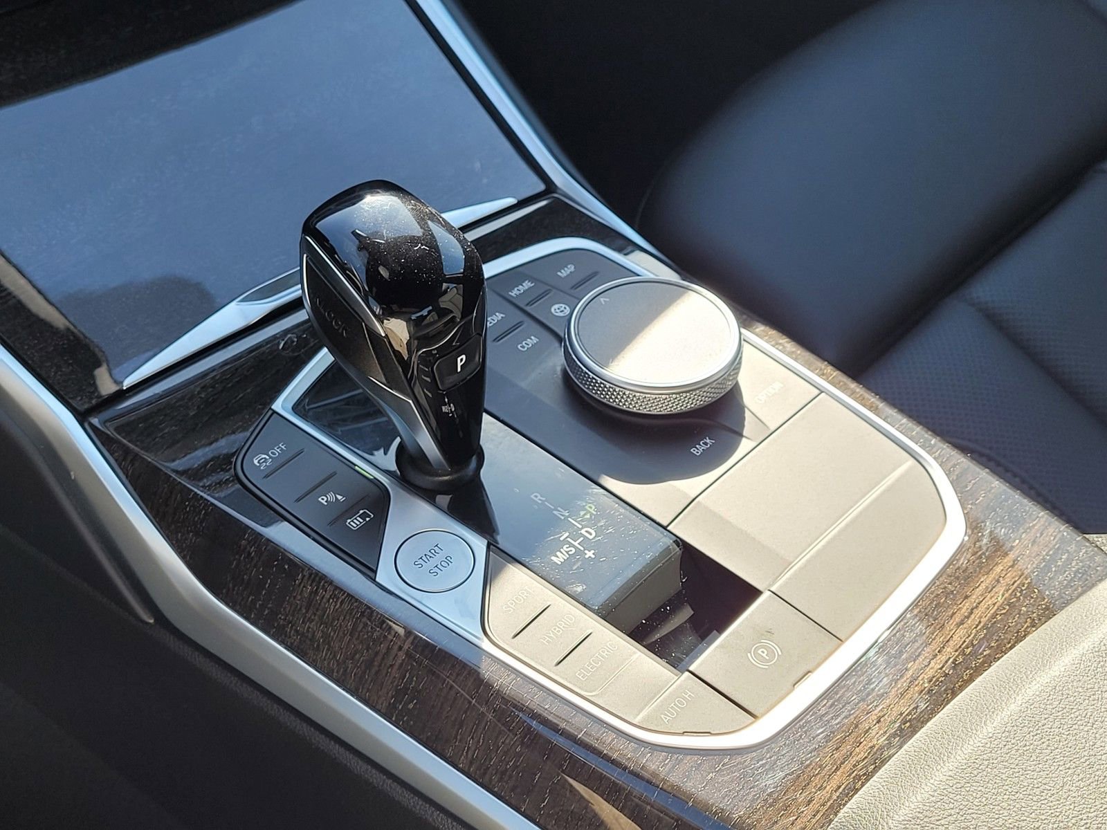 Used 2022 BMW 330e xDrive w/ Premium Package image 26