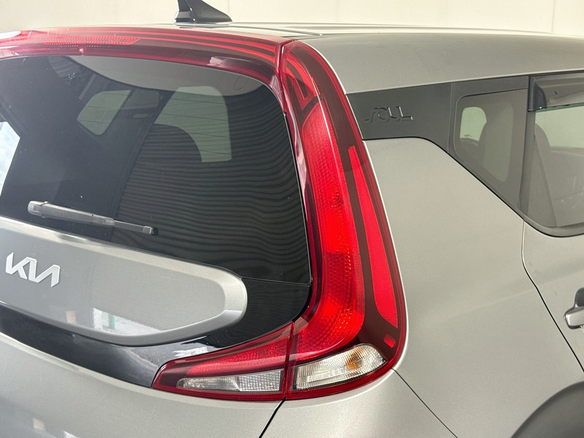 Used 2022 Kia Soul S FWD image 34