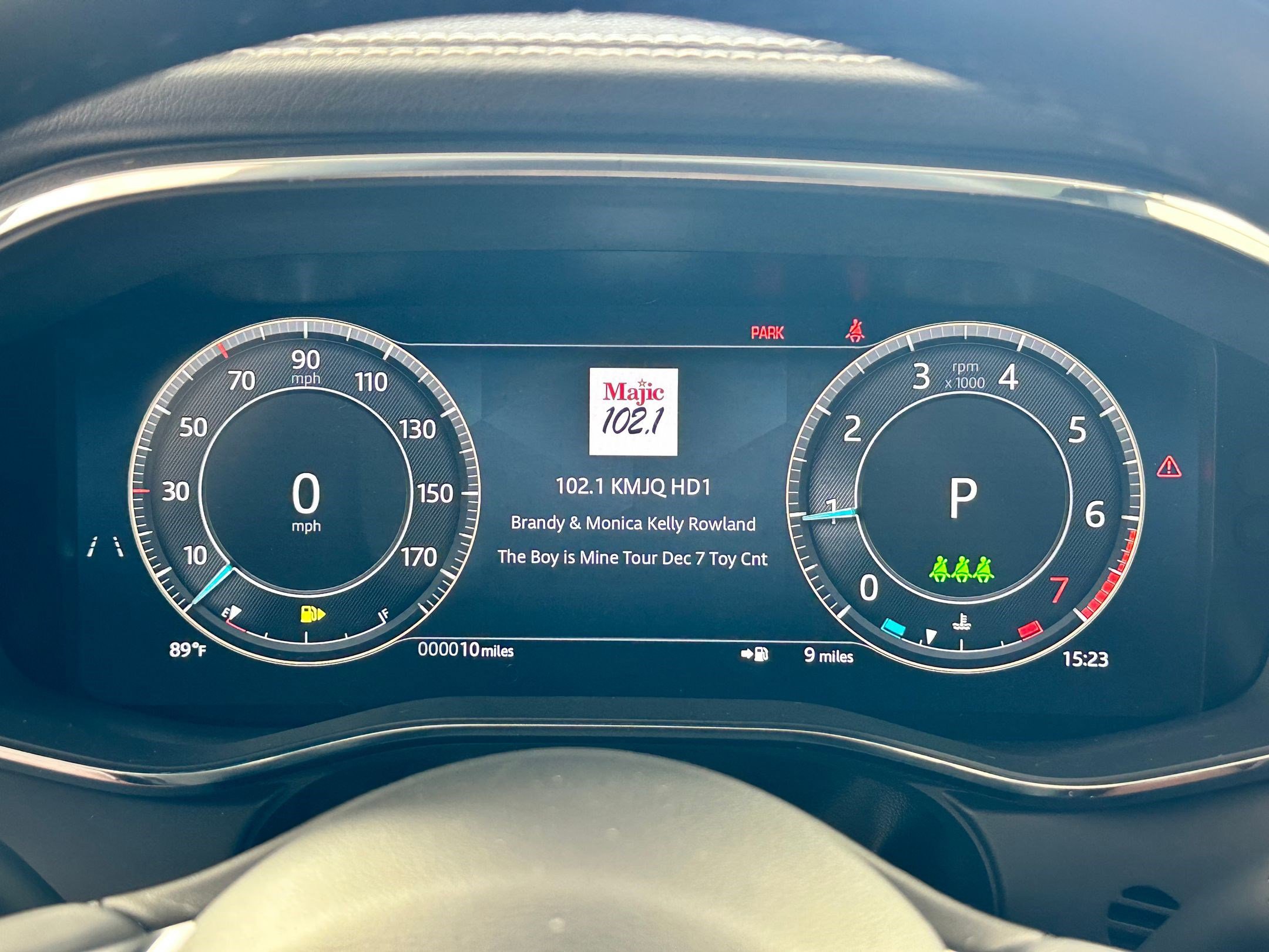 New 2026 Jaguar F-PACE R-Dynamic S image 17