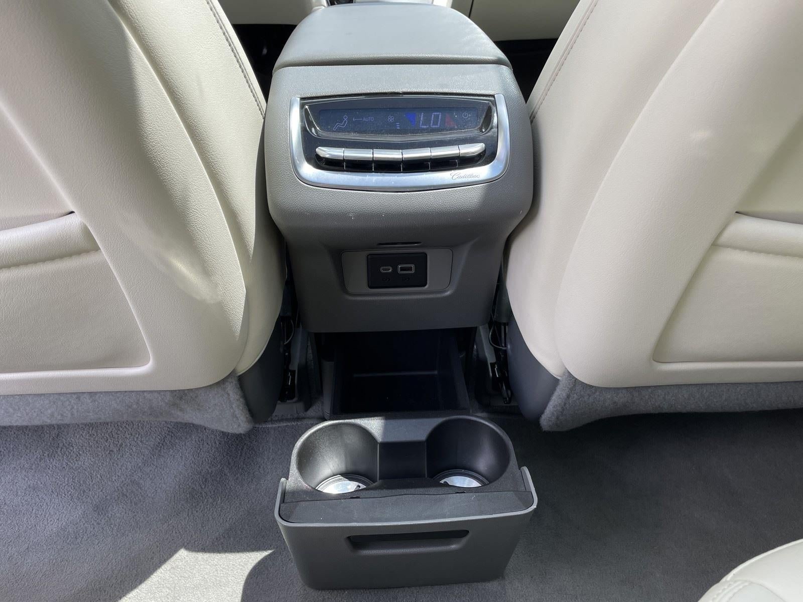 Used 2021 Cadillac XT6 Premium Luxury FWD image 41