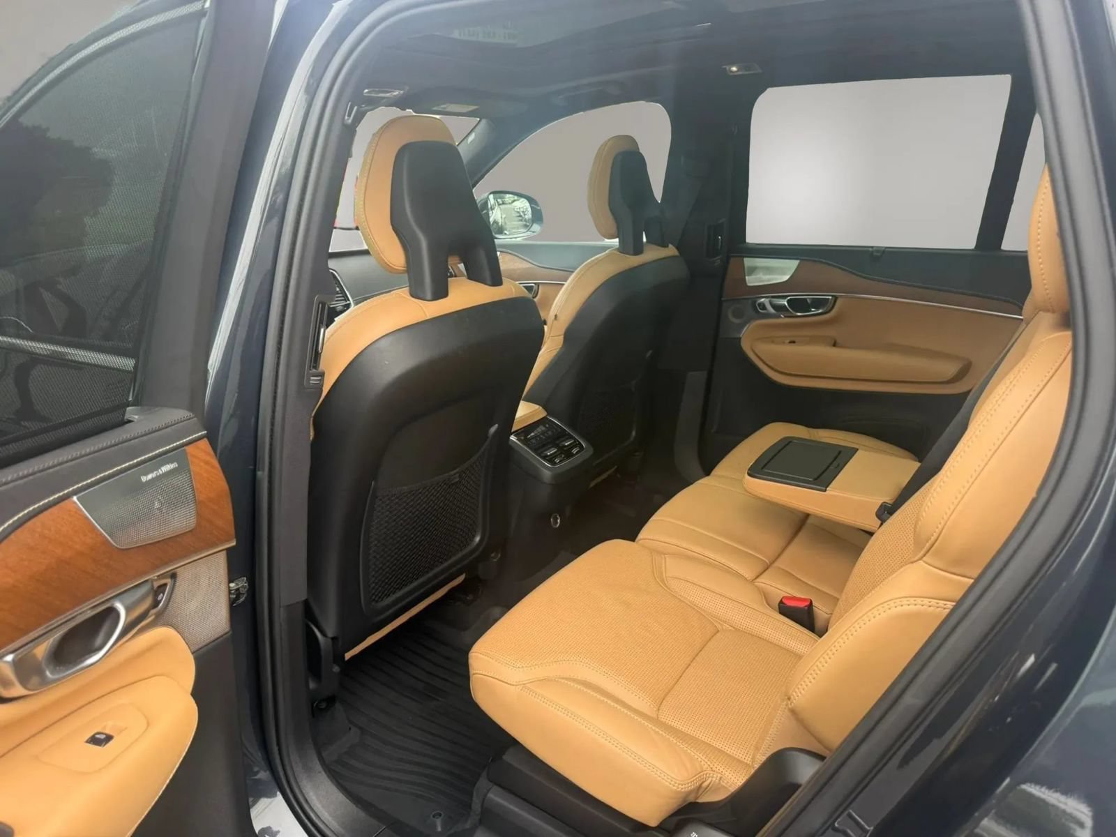Used 2017 Volvo XC90 T6 Inscription w/ Vision Package AWD/4WD image 32