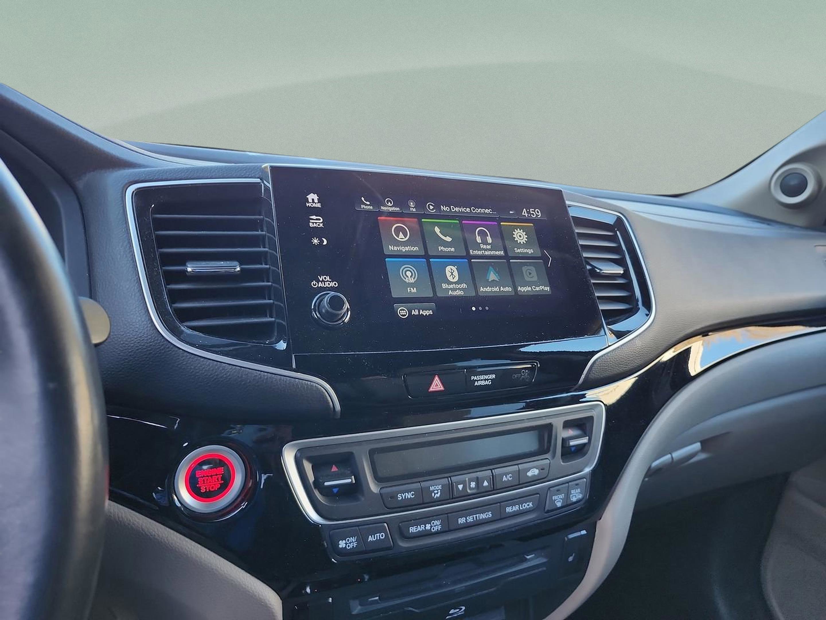 Used 2021 Honda Pilot Touring image 13