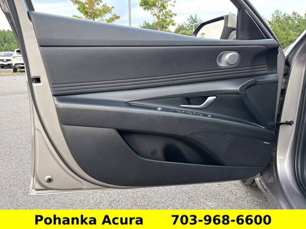 Used 2023 Hyundai Elantra Limited FWD image 23