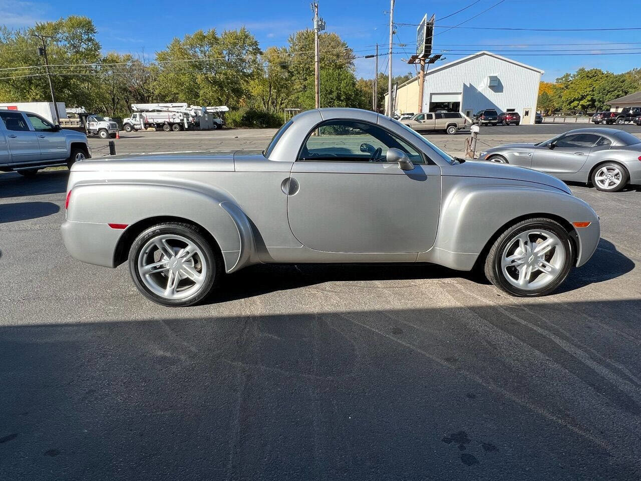 Used 2004 Chevrolet SSR w/ Preferred Equipment Group RWD image 11