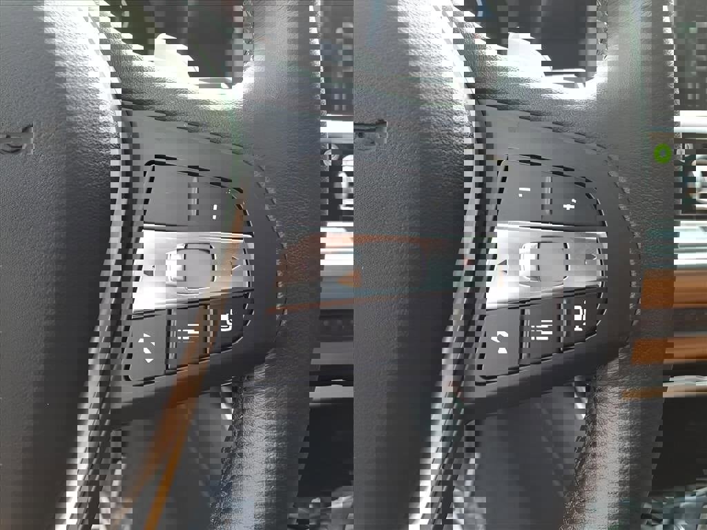 Used 2021 BMW 330i xDrive Sedan w/ Premium Package image 23