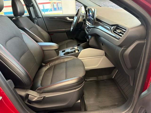 Certified 2024 Ford Escape ST-Line w/ Tech Pack #1 AWD/4WD image 12