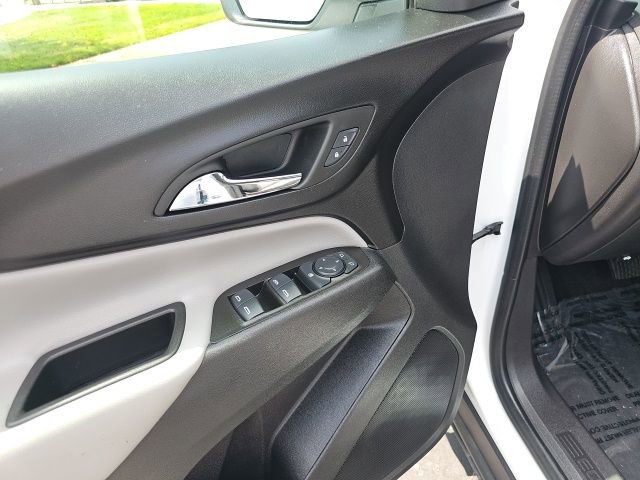 Used 2024 Chevrolet Equinox LS FWD image 17