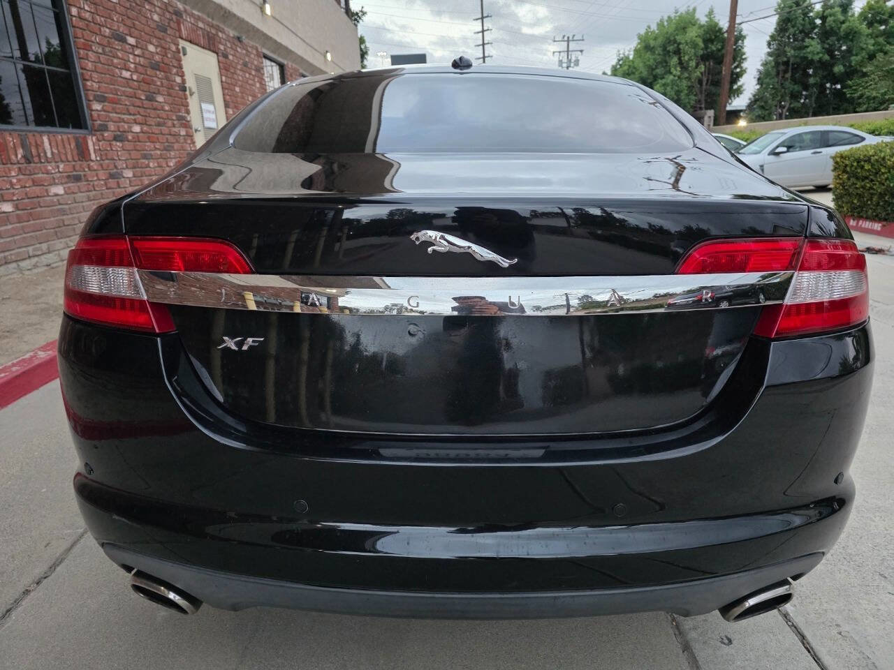 Used 2011 Jaguar XF Portfolio image 5