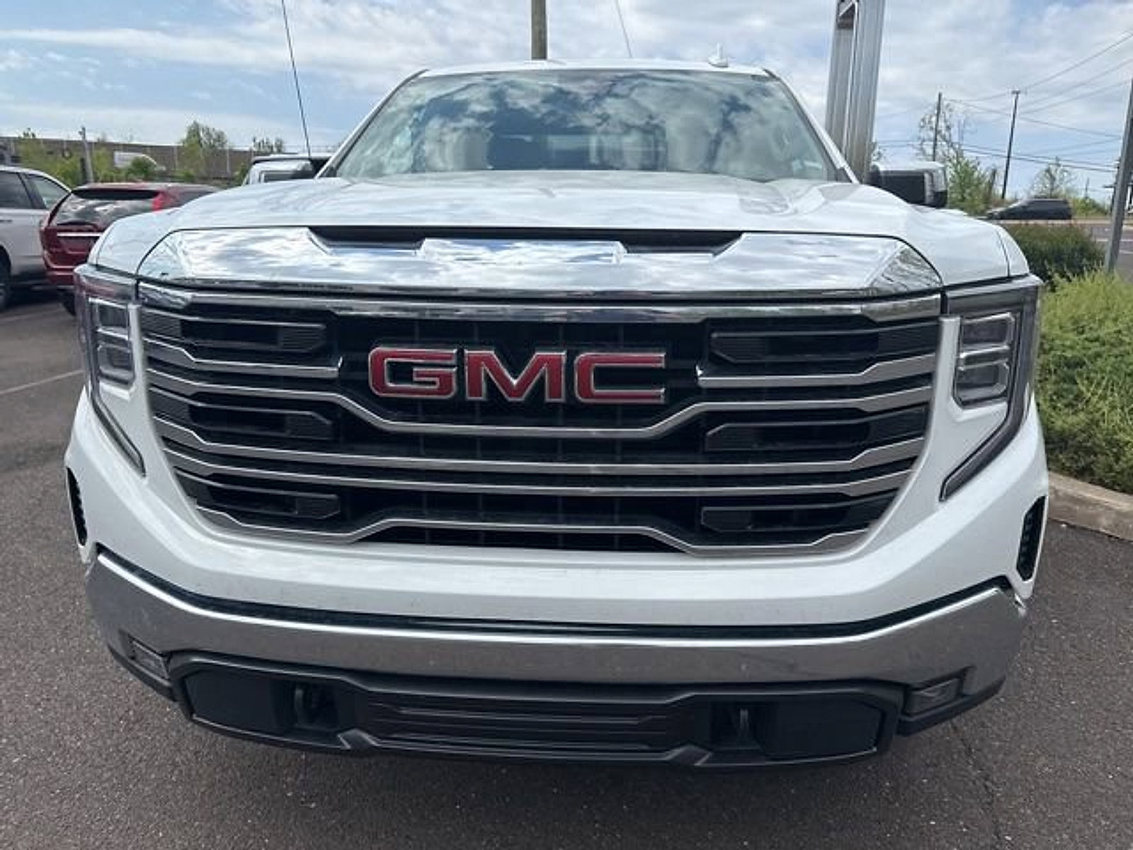 Used 2025 GMC Sierra 1500 SLT AWD/4WD image 5