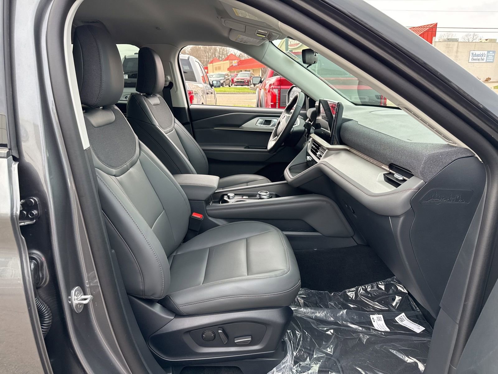 New 2026 Ford Explorer Active image 29