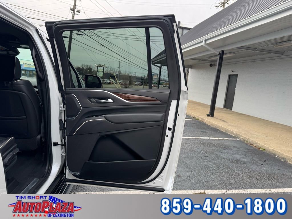 Used 2021 Cadillac Escalade ESV Premium Luxury image 56