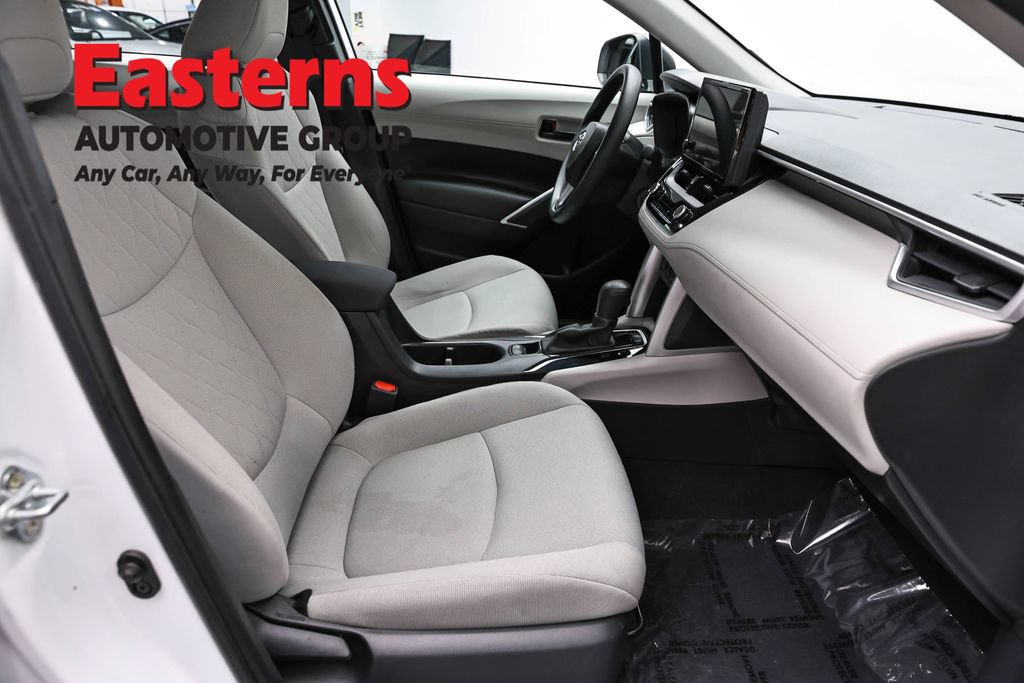 Used 2023 Toyota Corolla Cross L AWD/4WD image 23