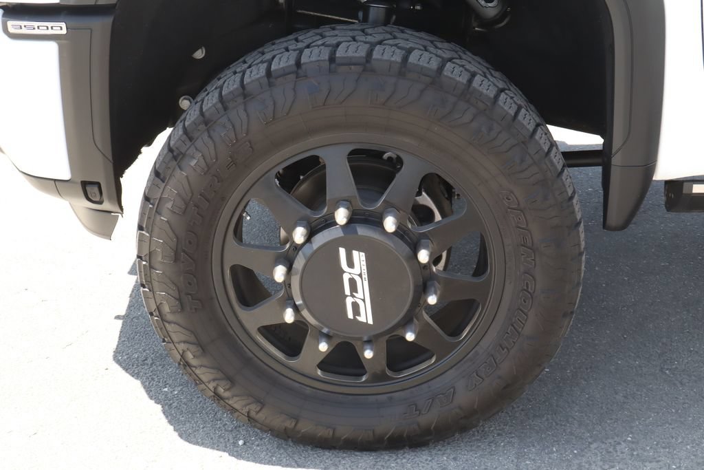 Used 2024 GMC Sierra 3500 Denali Ultimate AWD/4WD image 14