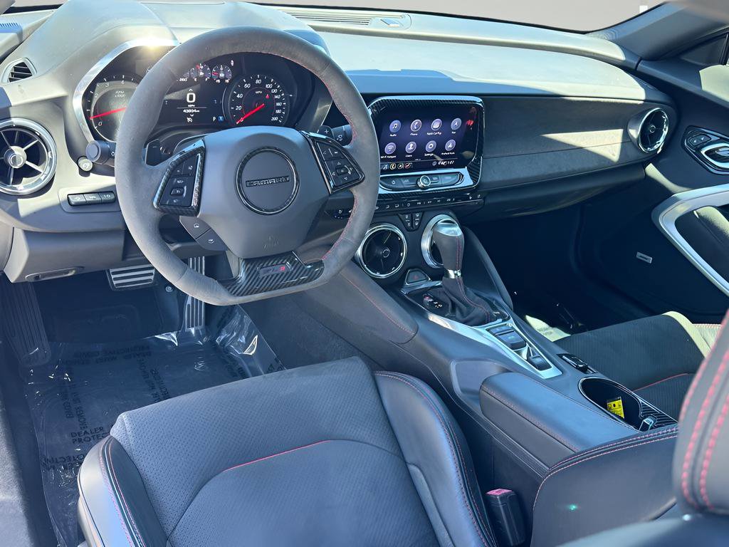 Used 2020 Chevrolet Camaro ZL1 RWD image 16