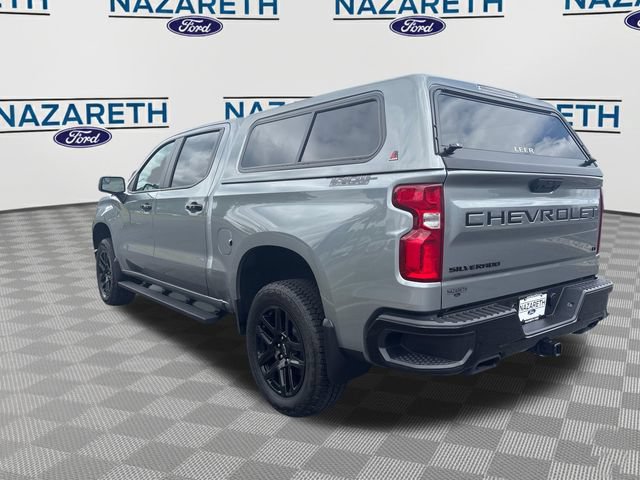 Used 2025 Chevrolet Silverado 1500 LT Trail Boss w/ Dark Appearance Package AWD/4WD image 5