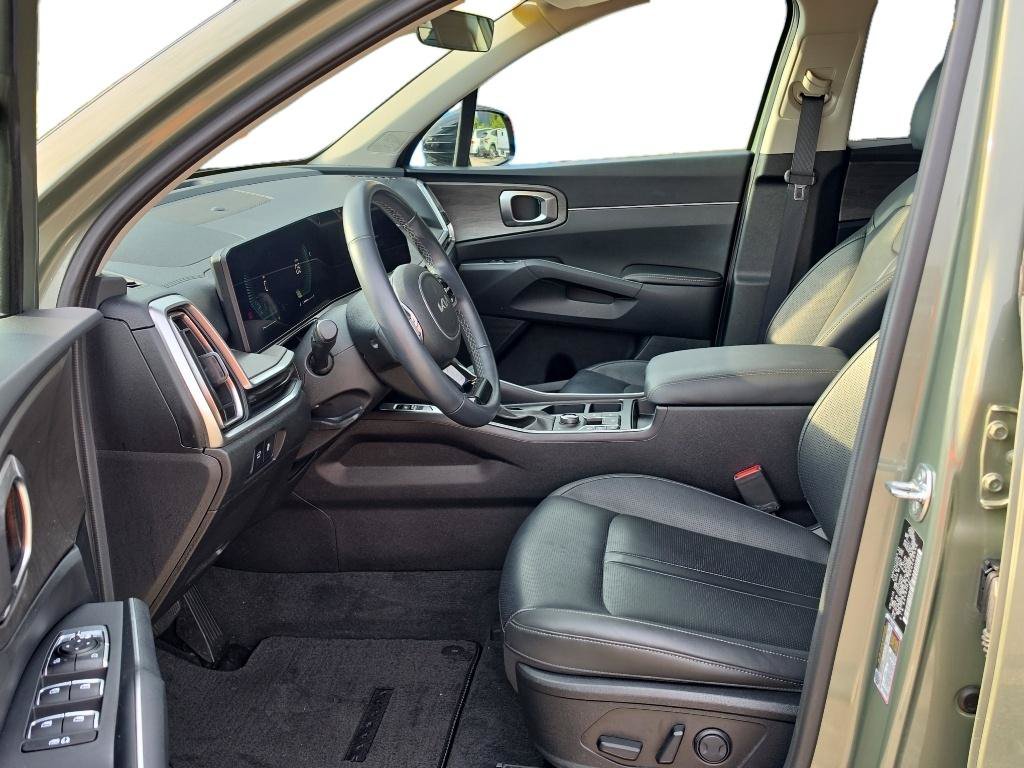 Used 2024 Kia Sorento X-Line EX AWD/4WD image 12