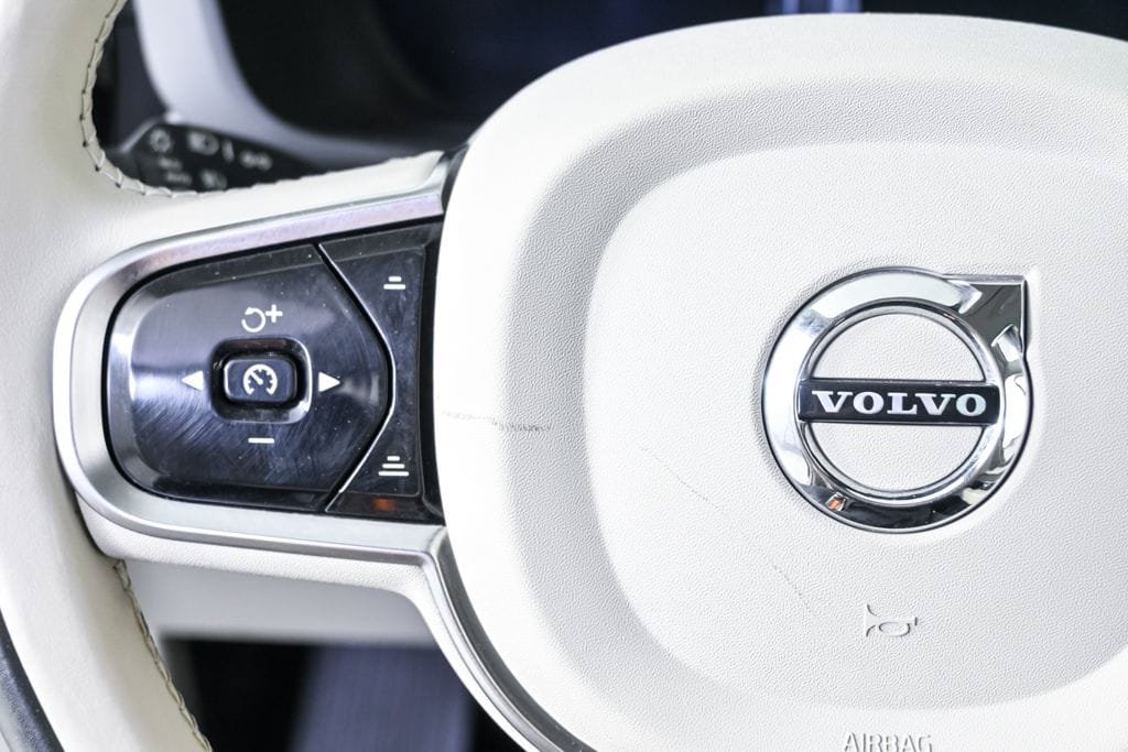 Certified 2024 Volvo XC60 B5 Ultimate AWD/4WD image 12
