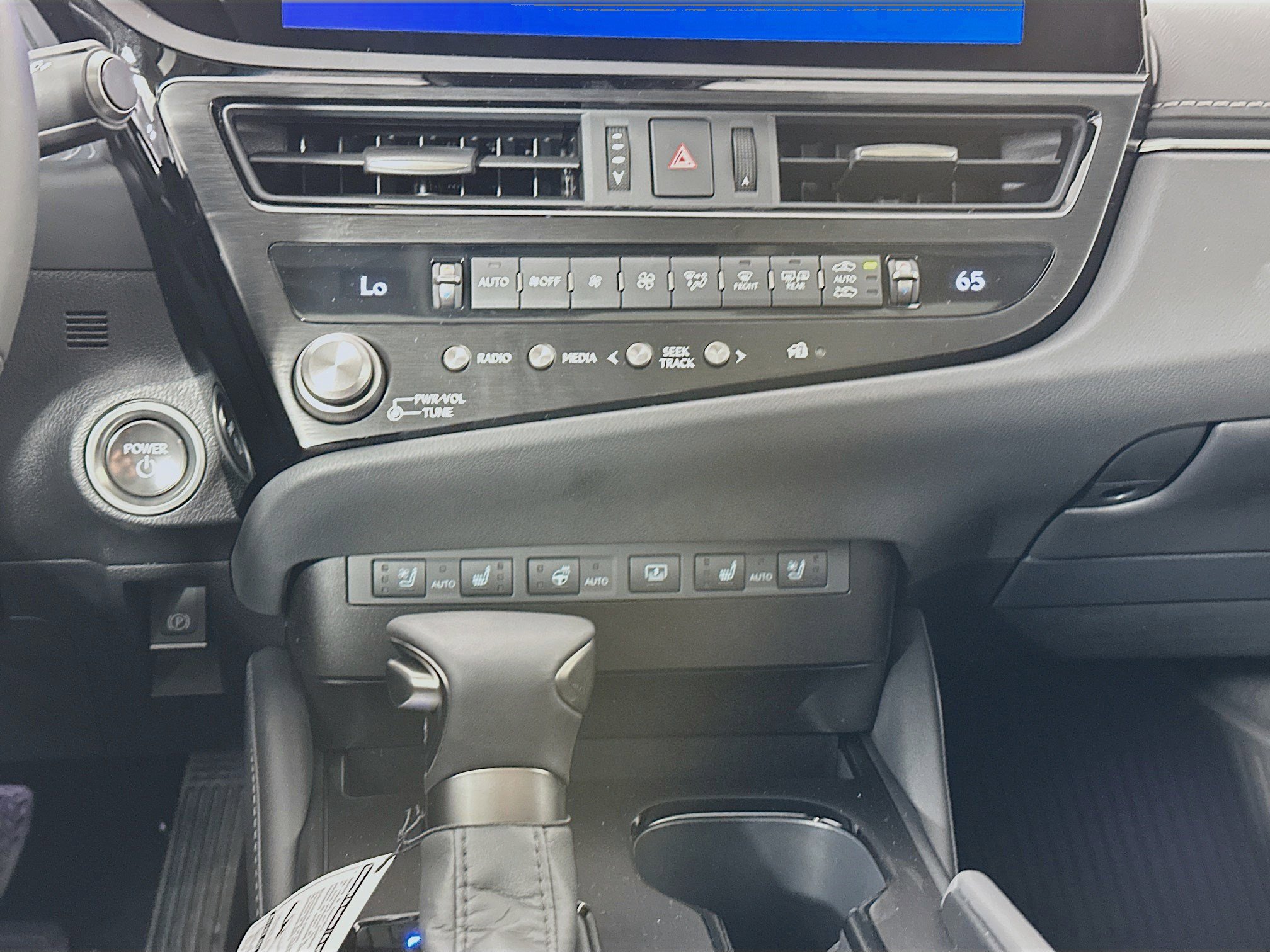 New 2025 Lexus ES 300h w/ Luxury Package image 13