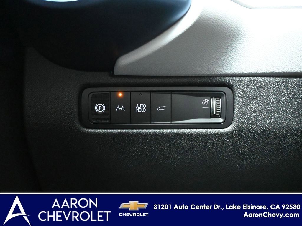 New 2026 Chevrolet Equinox EV LT w/ LPO, Blackout Package AWD/4WD image 22