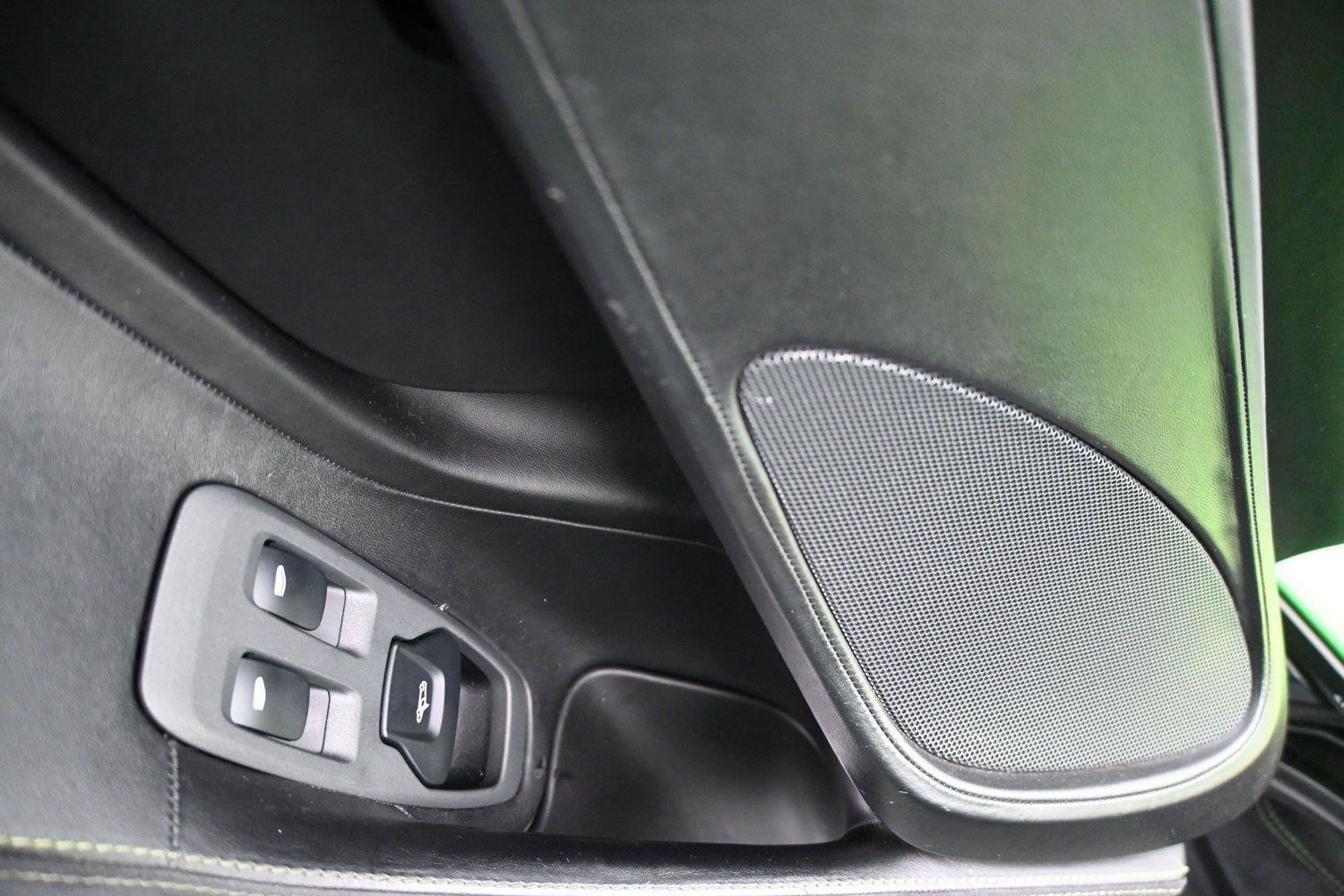Used 2016 McLaren 570S Coupe RWD image 10