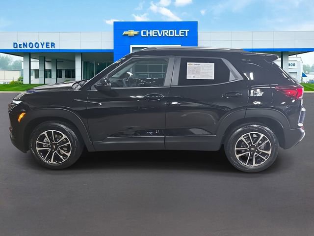 Used 2024 Chevrolet TrailBlazer LT w/ Driver Confidence Package image 11