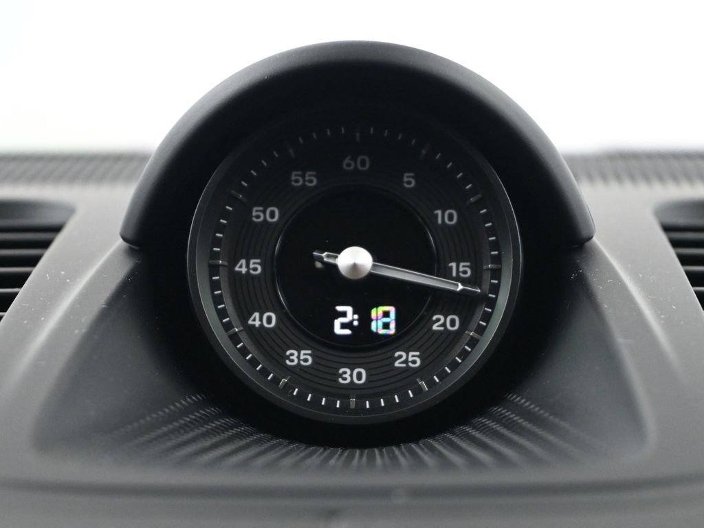 Used 2025 Porsche Panamera 4 image 12