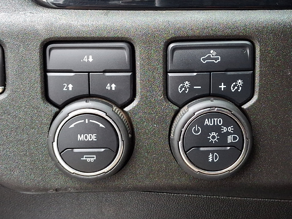 Used 2025 Chevrolet Silverado 2500 LT w/ Convenience Package AWD/4WD image 25