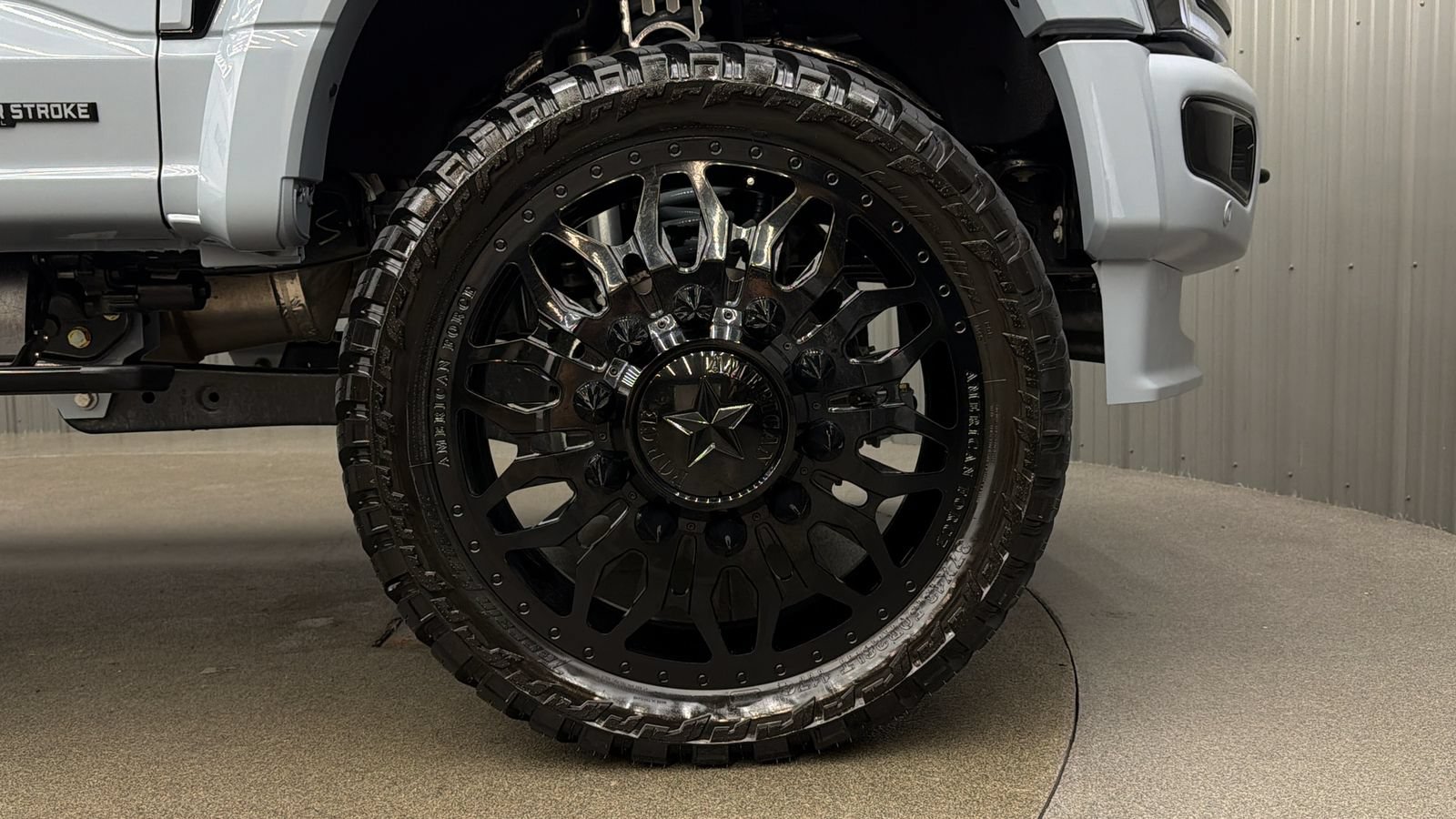 Used 2026 Ford F450 Platinum w/ FX4 Off-Road Package AWD/4WD image 11