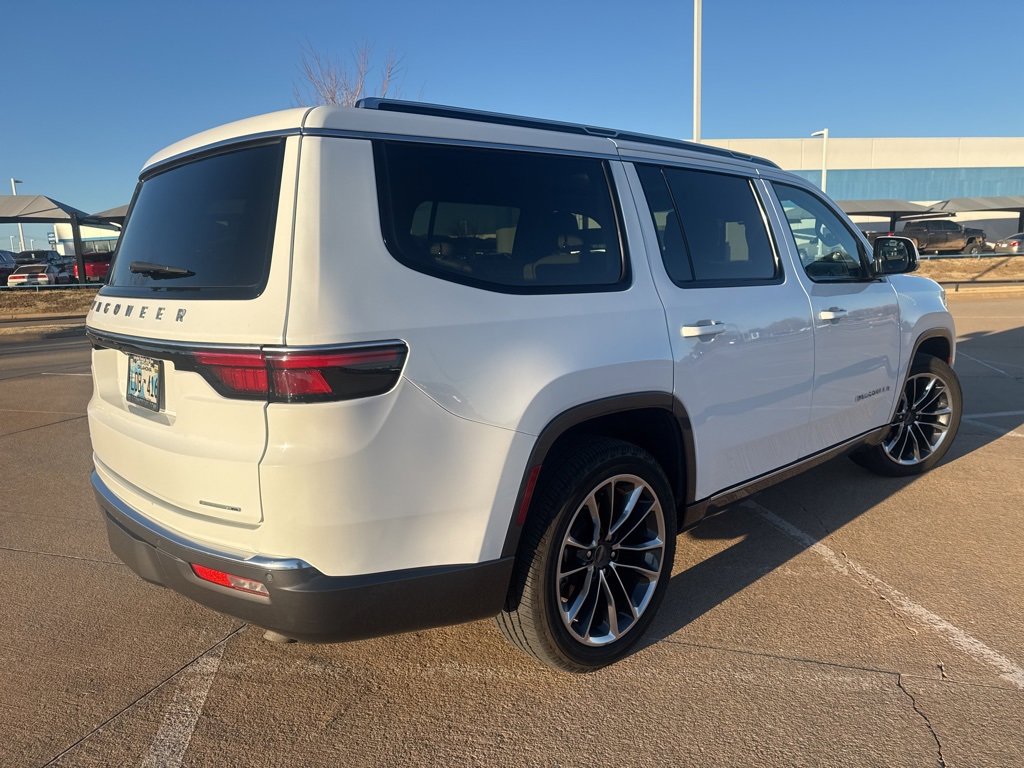 Used 2022 Jeep Wagoneer Series III w/ Premium Group I image 4