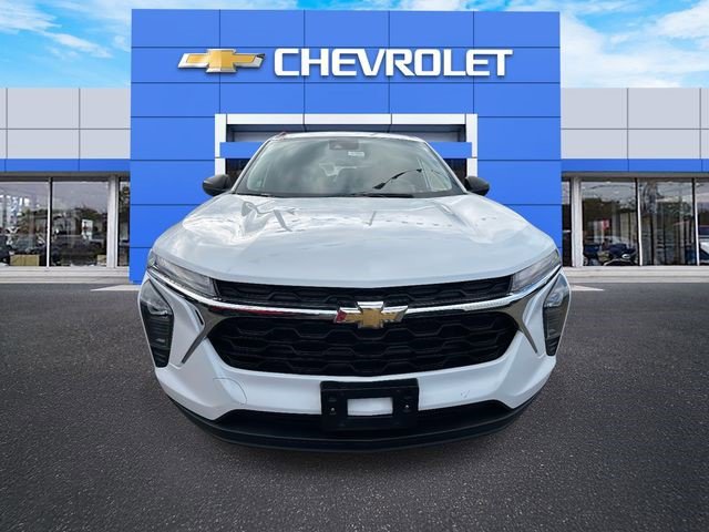 Certified 2024 Chevrolet Trax LS w/ Driver Confidence Package image 10