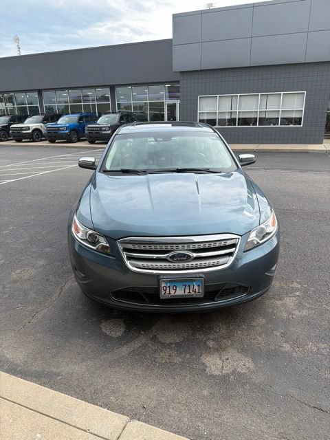 Used 2010 Ford Taurus Limited FWD image 2