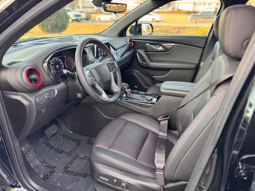 Used 2022 Chevrolet Blazer RS w/ Enhanced Convenience Package image 11