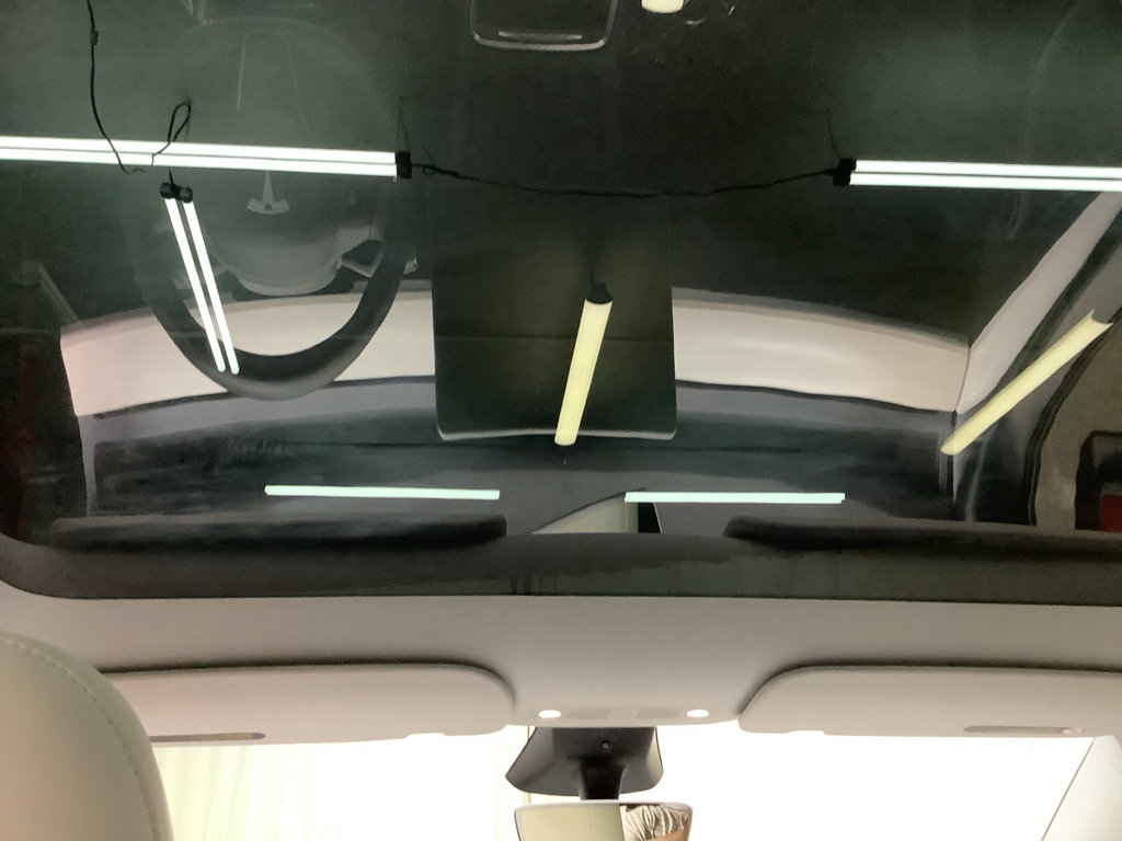 Used 2023 Tesla Model Y Long Range AWD/4WD image 22