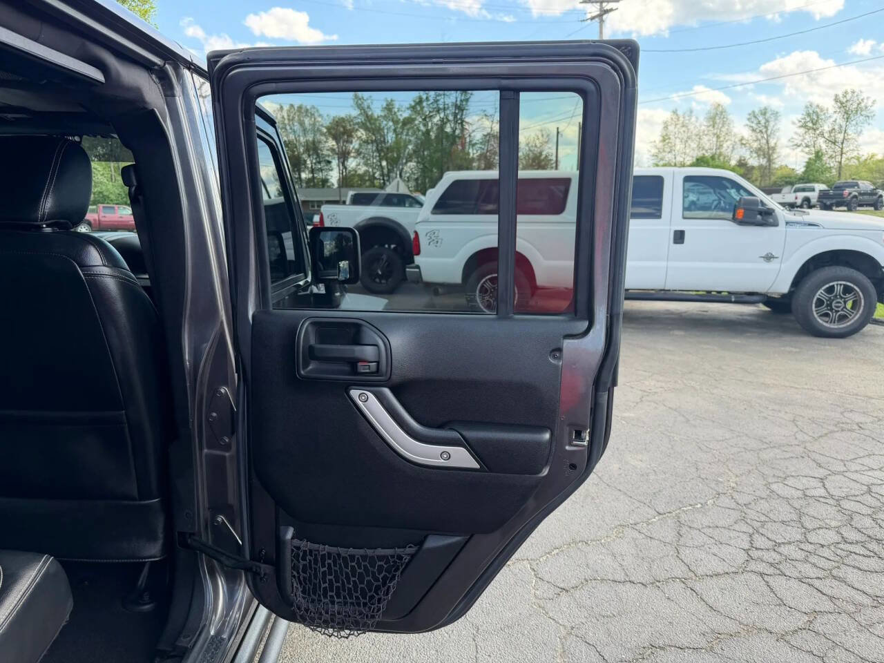 Used 2016 Jeep Wrangler Unlimited Rubicon image 23